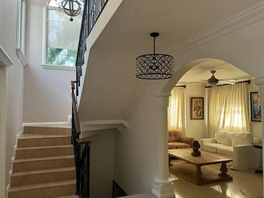 Carters Nest Jacks Hill - Kingston Villa Jamaica